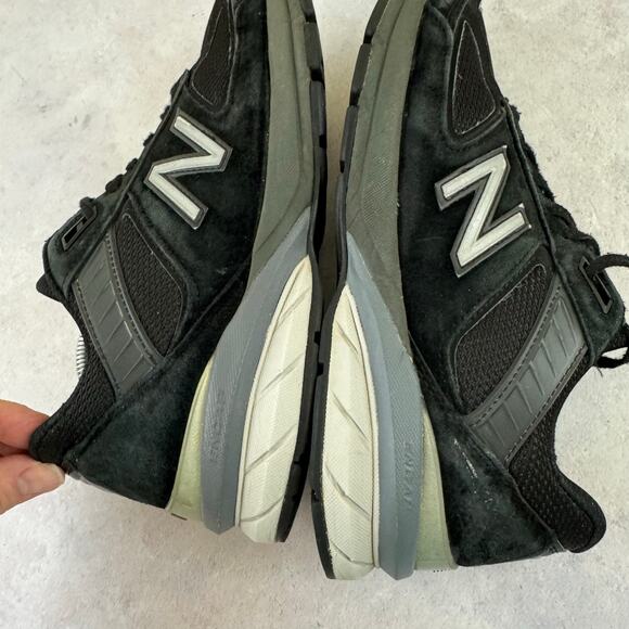 New Balance 990v5 Womens 8.5 B Black Silver Running Walking Shoes - Picture 9 of 15